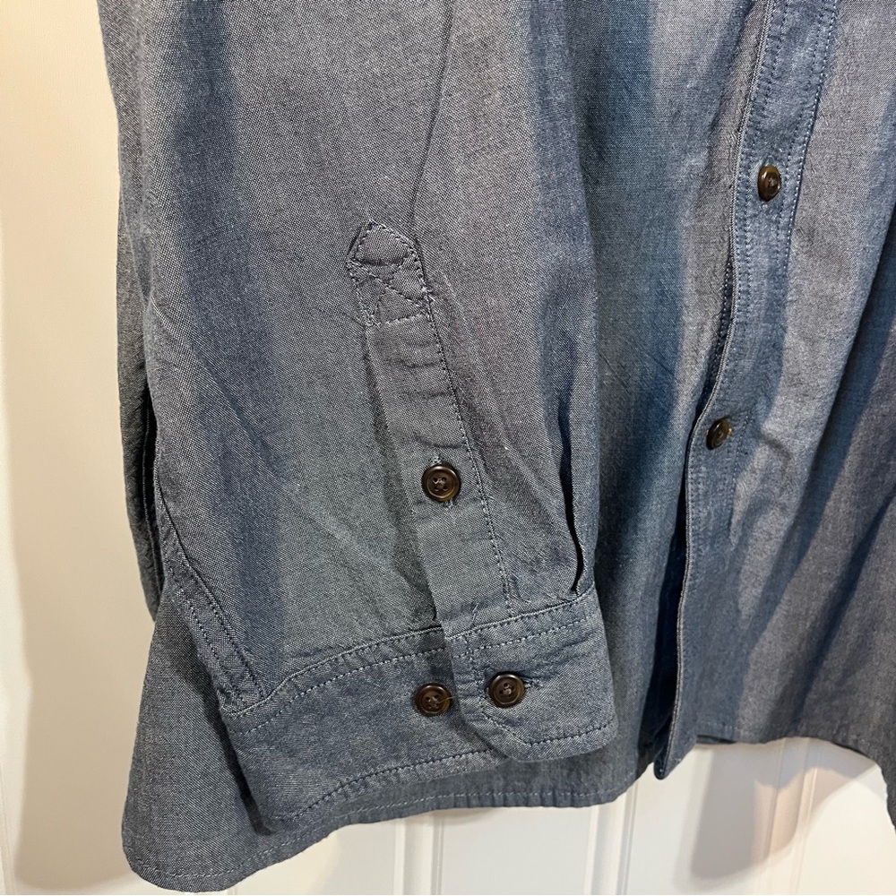 Carhartt Blue Chambray Button-Up Shirt in Denim Blue Color Men’s 3XL Loose Fit - Picture 4 of 8
